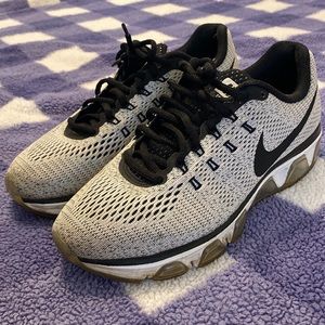 Womens nike tailwind